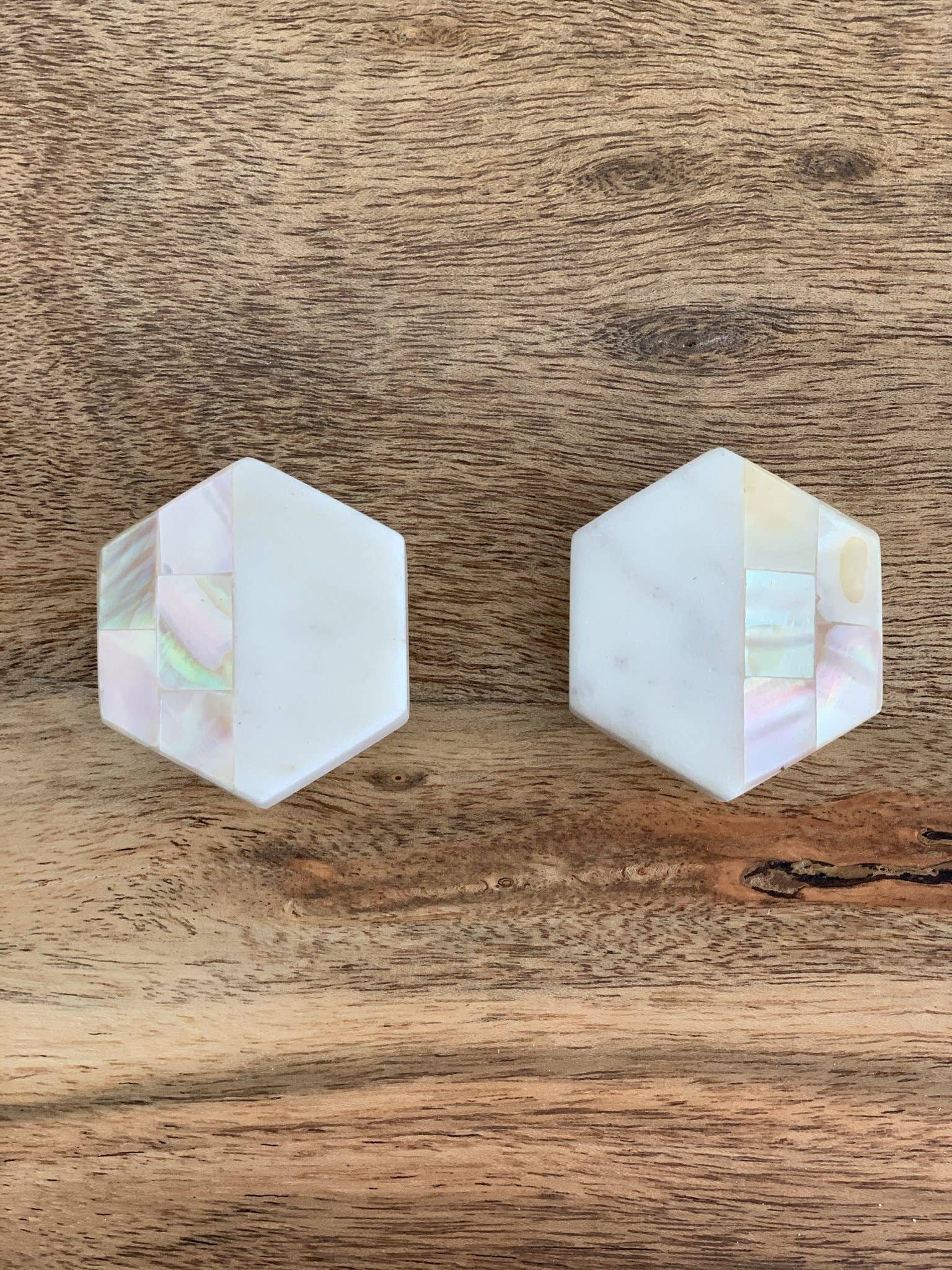 Delmar Decor – Engroshandel Knap/træk – Abolone Shell og sten drejeknapper og trækker6