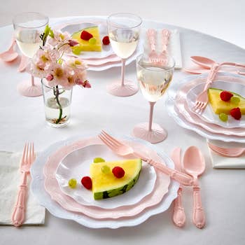 Crown Display Plastic Disposable Dinnerware Set - 60 Pcs - Wedding & Party  Disposable Dinner Plates - Set of 30 Plastic Dinner Plates and 30 Plastic