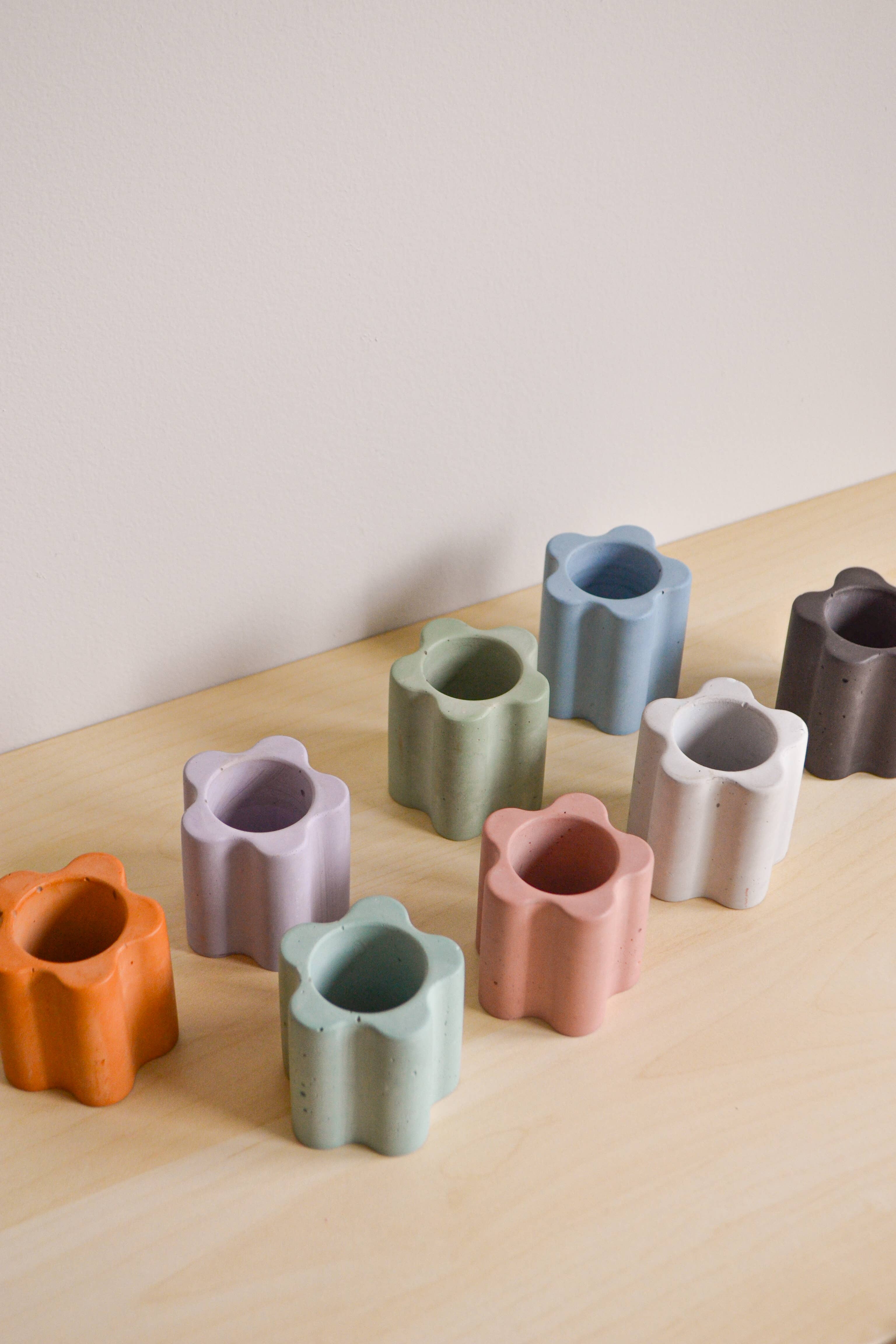 LindaMakess - Wholesale Match Holder - Daisy Shaped Match Pot with Match Striker0