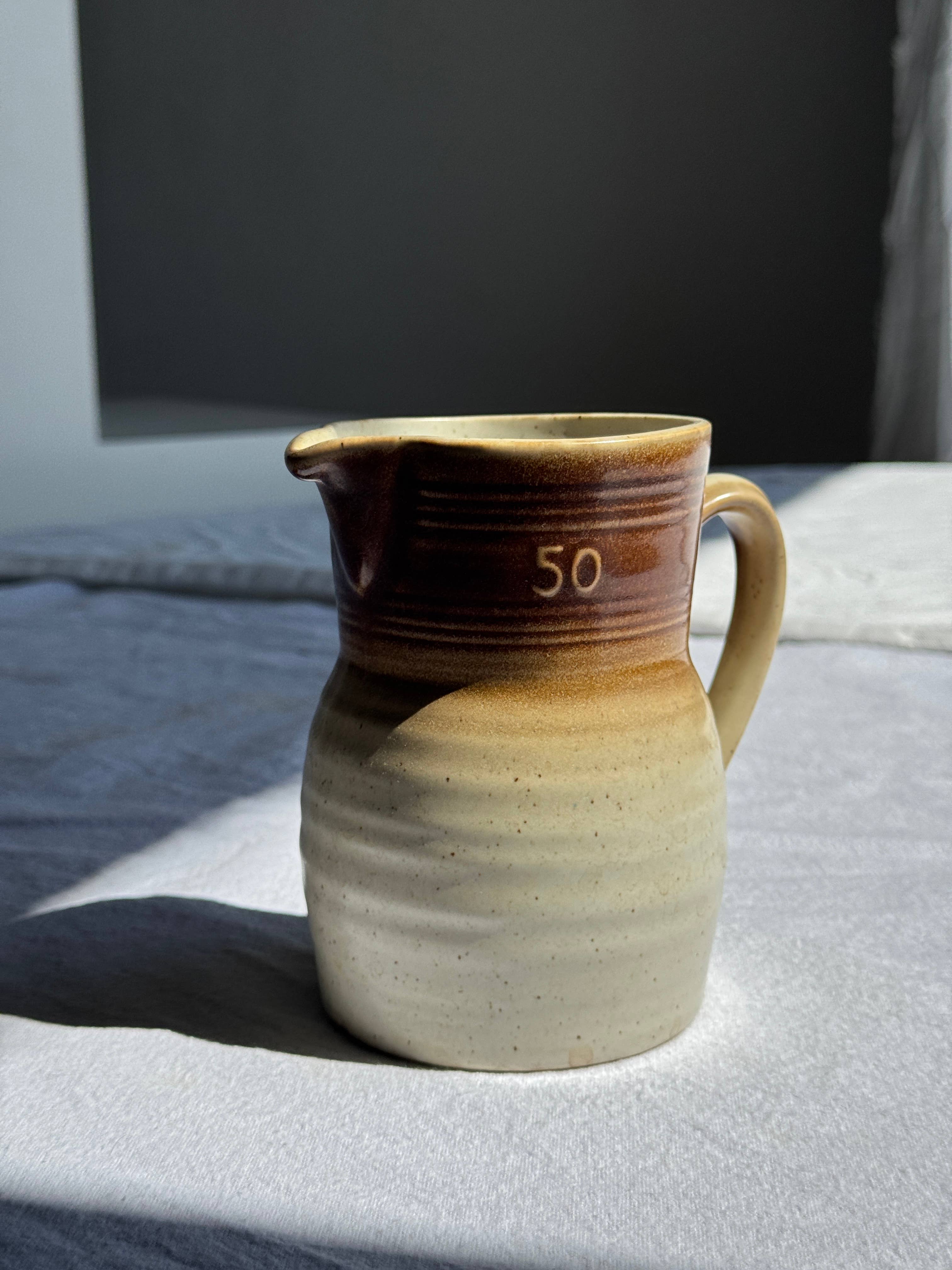 Beige Petite carafe en grès vintage marque Vieux Grès 50 cl en vente sur Faire1