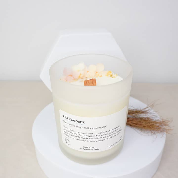 Vanilla Musk for wholesale by Lumi Scent Candles