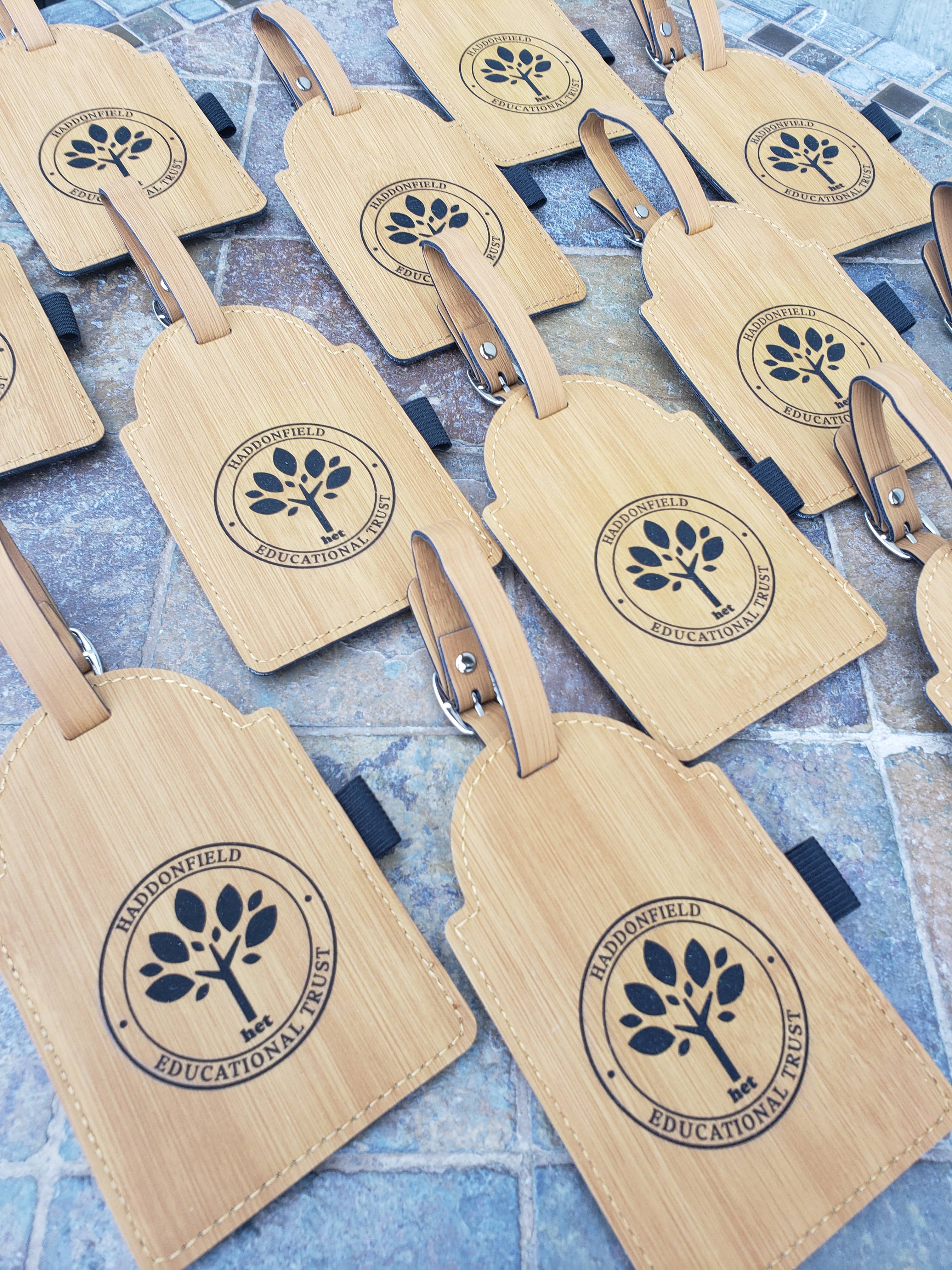 The Rural Home - Vendita all'ingrosso Accessori sportivi - Etichetta per Borsa da Golf Personalizzata all'Ingrosso con 3 Tee – Regalo con Tee Incisi10