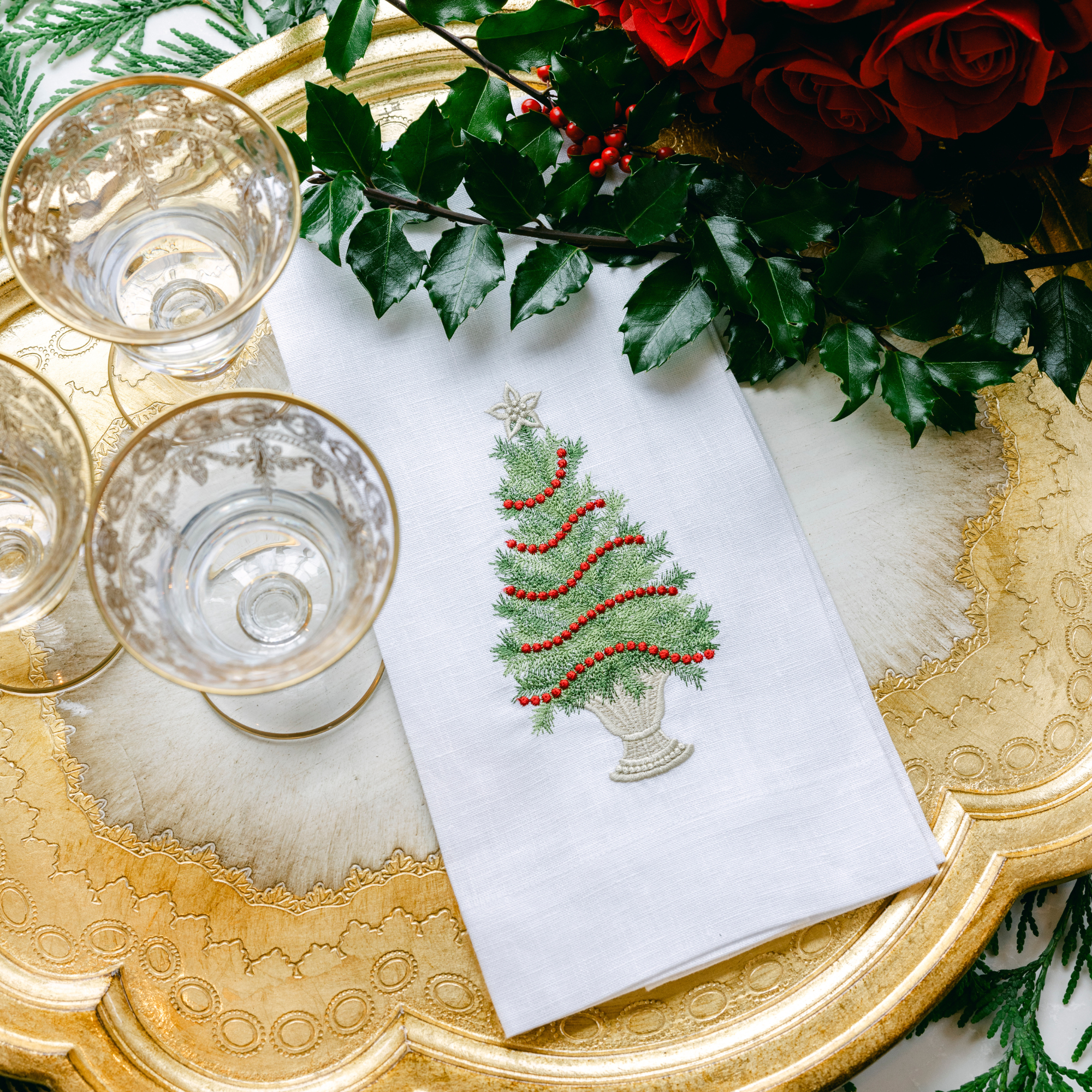 Arte Italica & Crown Linen Designs - Venta al por mayor Paños de cocina - Toalla de lino con forma de árbol de Navidad con ribetes - Navidad2