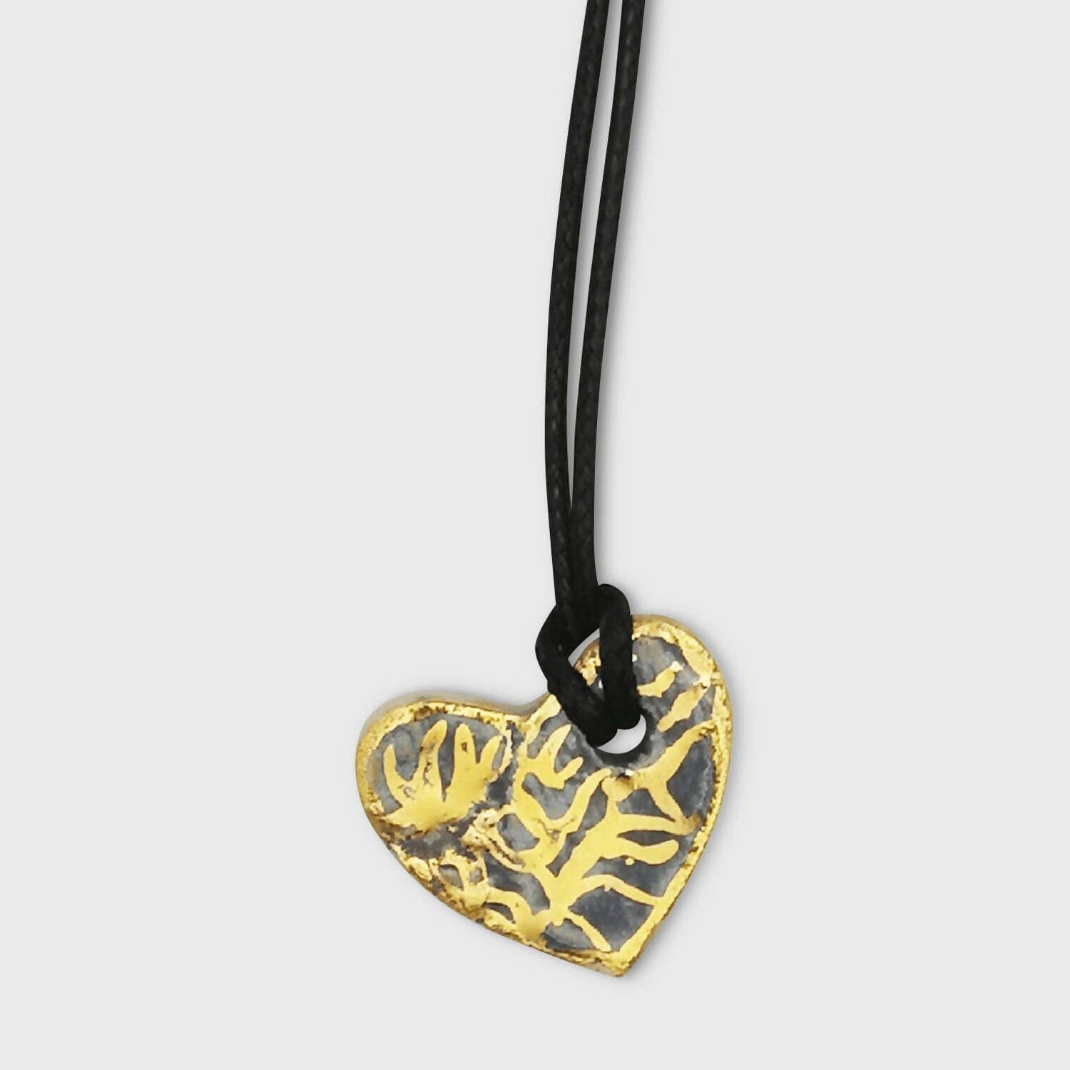 Corinne Ceramique - Wholesale Pendant/Charm Necklace - Collier cœur bleu cordon cuir1