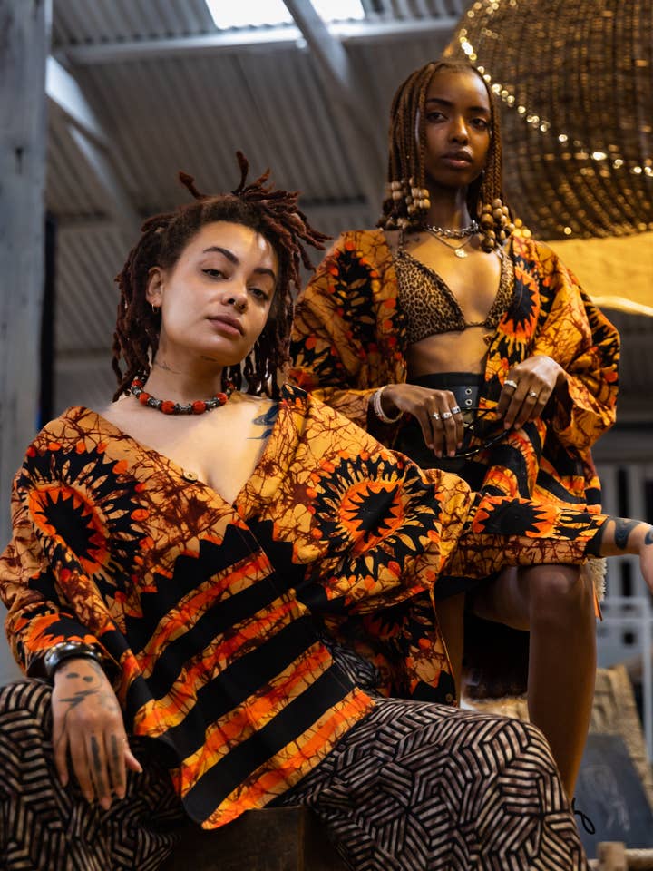 Kimono für Club + Urlaub ‚Pembe‘ für den Großhandel von mikono.africa UG