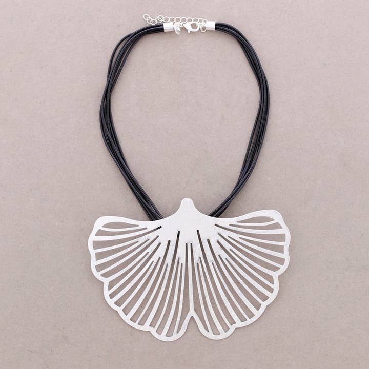 Sonata - Wholesale Snap Jewelry - Ginkgo Metal Pendant Necklace2