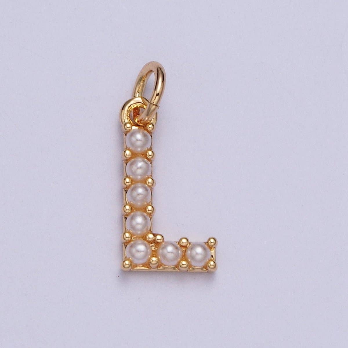 Aim Eternal - Venta al por mayor Abalorios/colgantes individuales - Mini Abecedario Colgante de Perla Encanto Inicial de Perla Pequeña Colgante Relleno de Oro de 16K para Joyería Personalizada | A-313-A-32511