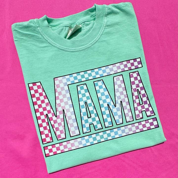 T-shirt multicolore à carreaux Mama Comfort Colors pour la vente par Nikkilynn Wholesale