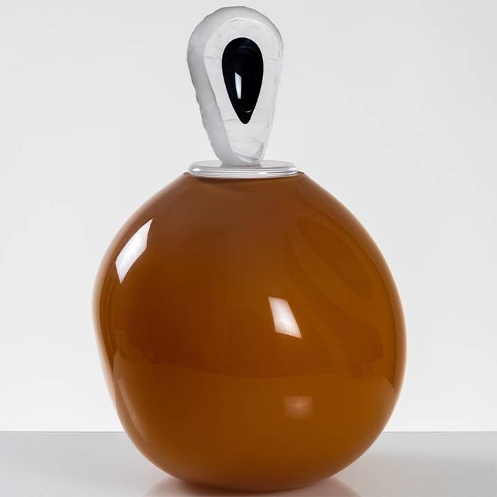 Grande urne funéraire en verre orange « Orb » pour la vente par Modern Memorials