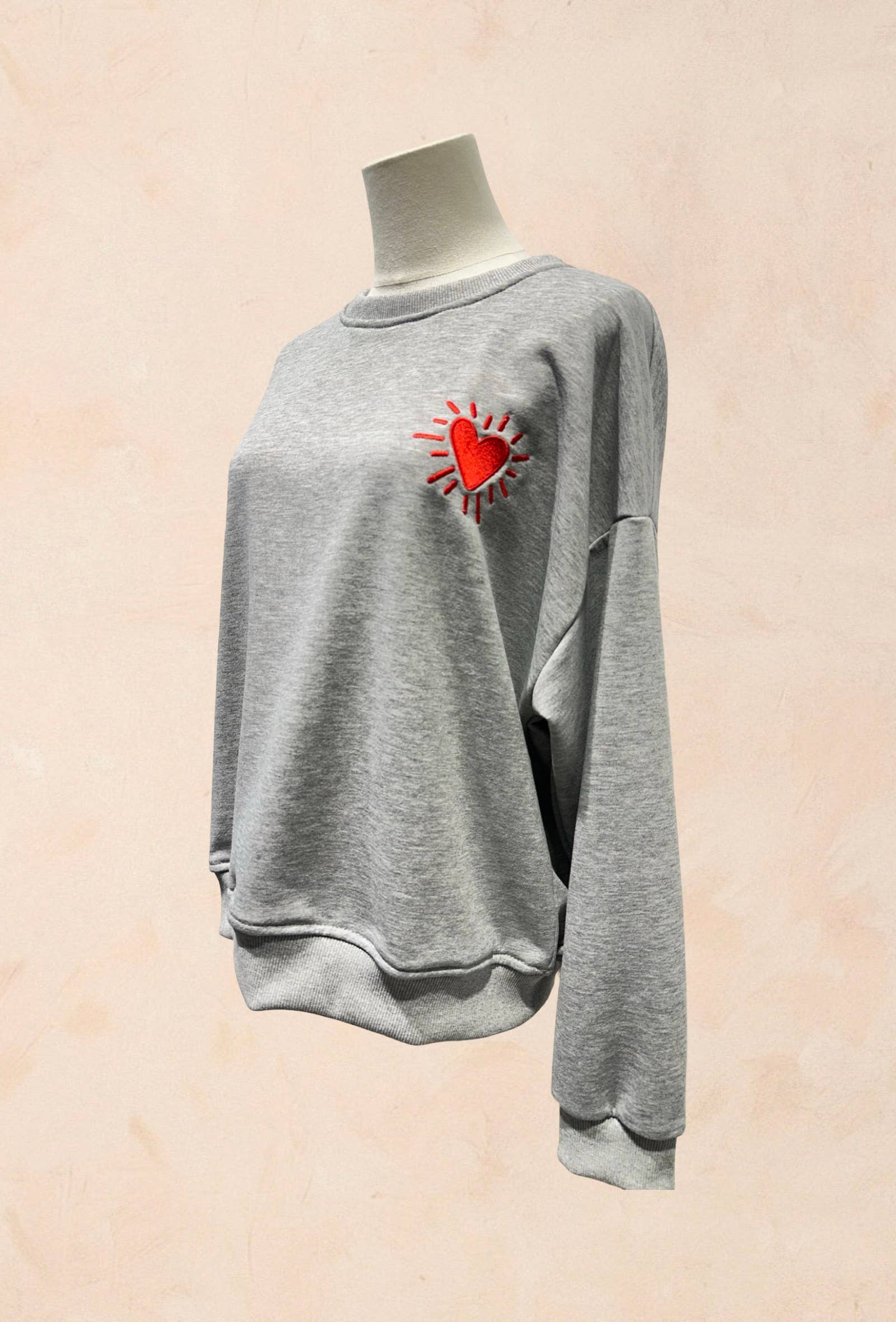 AMARIA - Vente Sweat-shirt – unisexe - Sweat-shirt Oversize Unisexe – Cœur Rouge Brodé - 90384162