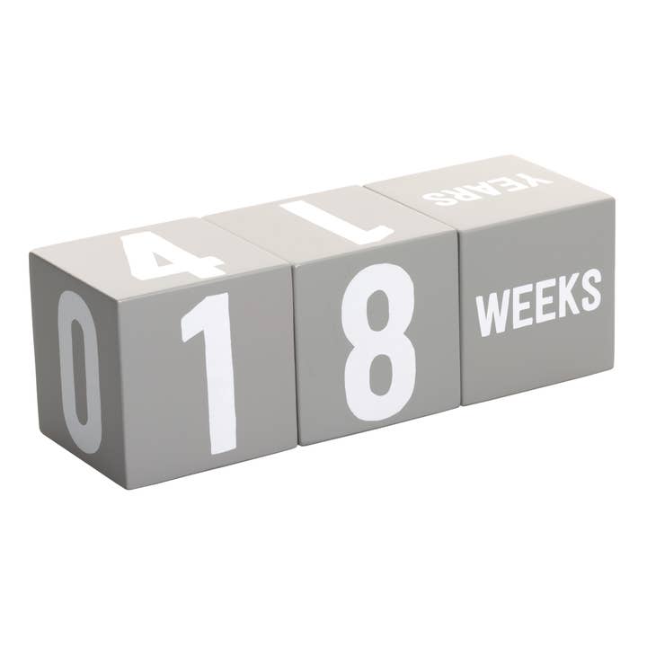 Kate & Milo - Wholesale Milestone Age Block - Kids & Baby - Wooden Milestone Age Blocks Photo Prop1