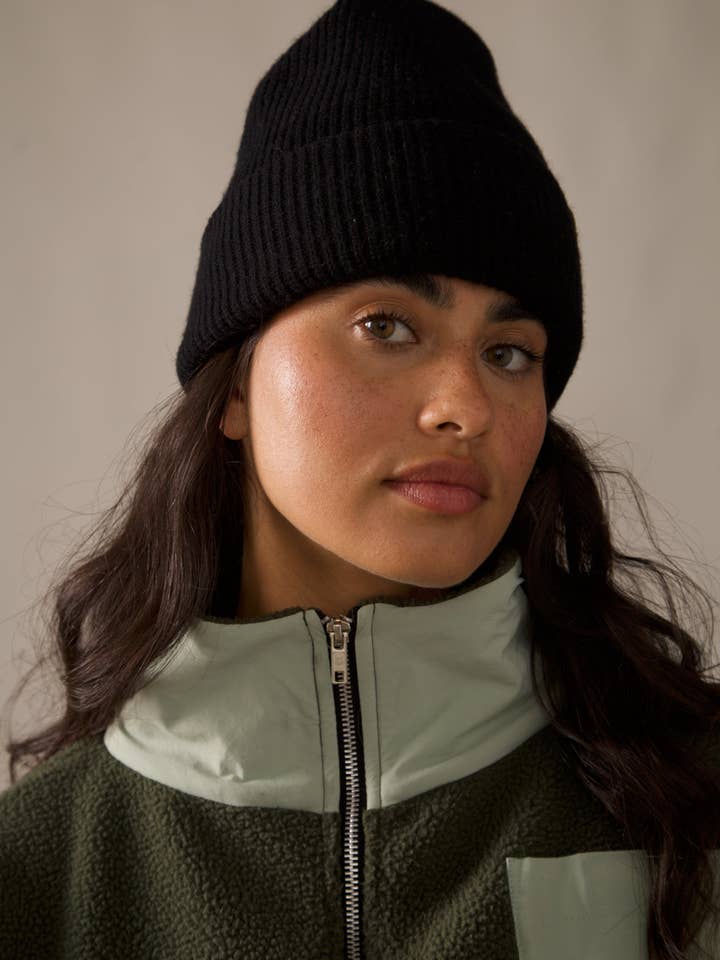 Cloud Beanie - Total Eclipse for wholesale by Rose Boreal