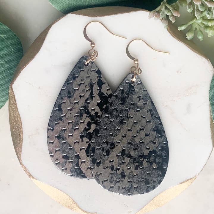 E-658-Black for wholesale by Lou & Co