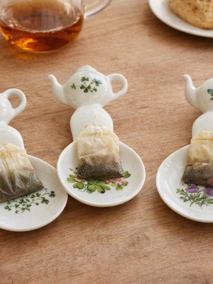 Teapot Shaped Tea Bag Holder for wholesale by CBE Inc