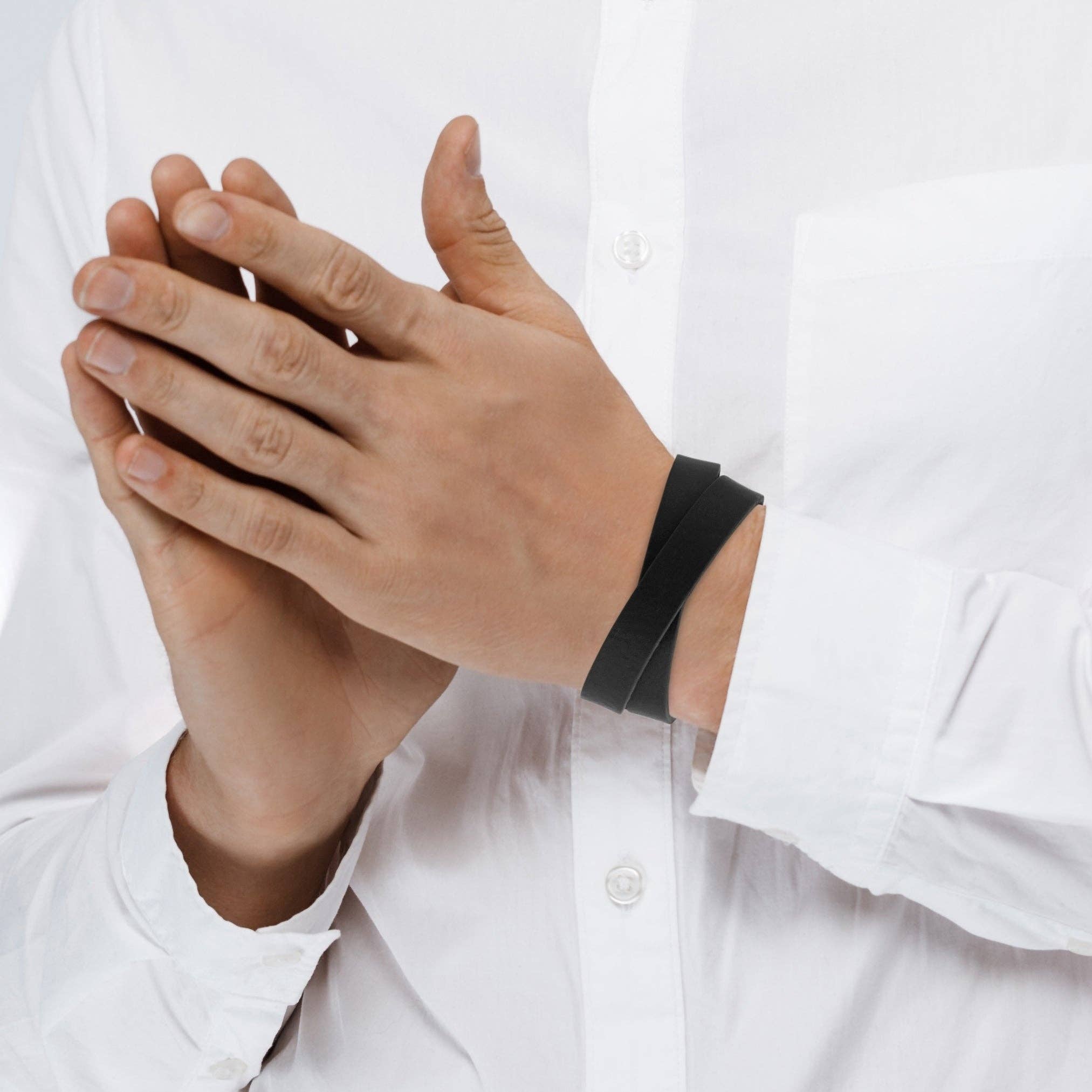 Simaru - Venta al por mayor Brazalete - Pulsera de cuero con tachuelas5