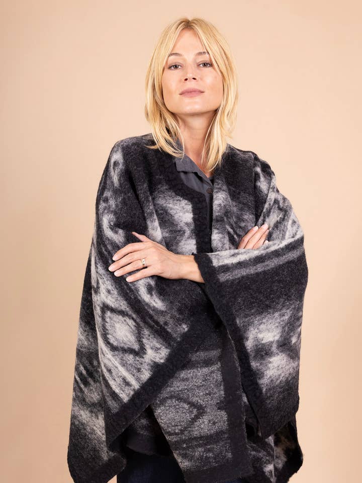 K001 JACKET MADE IN ITALY 70% WOOL 30% POLYESTER for wholesale by LINEN & COTTON HOUSE