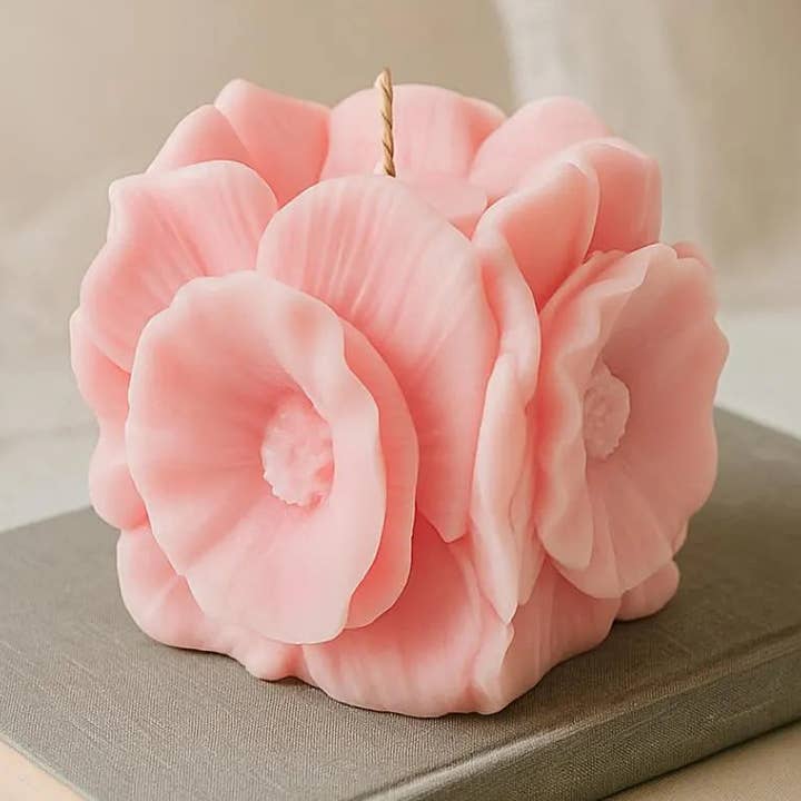Bougie en cire de soja florale – Bougie fleur blush faite à la main, décoration élégante pour la maison pour la vente par Votive