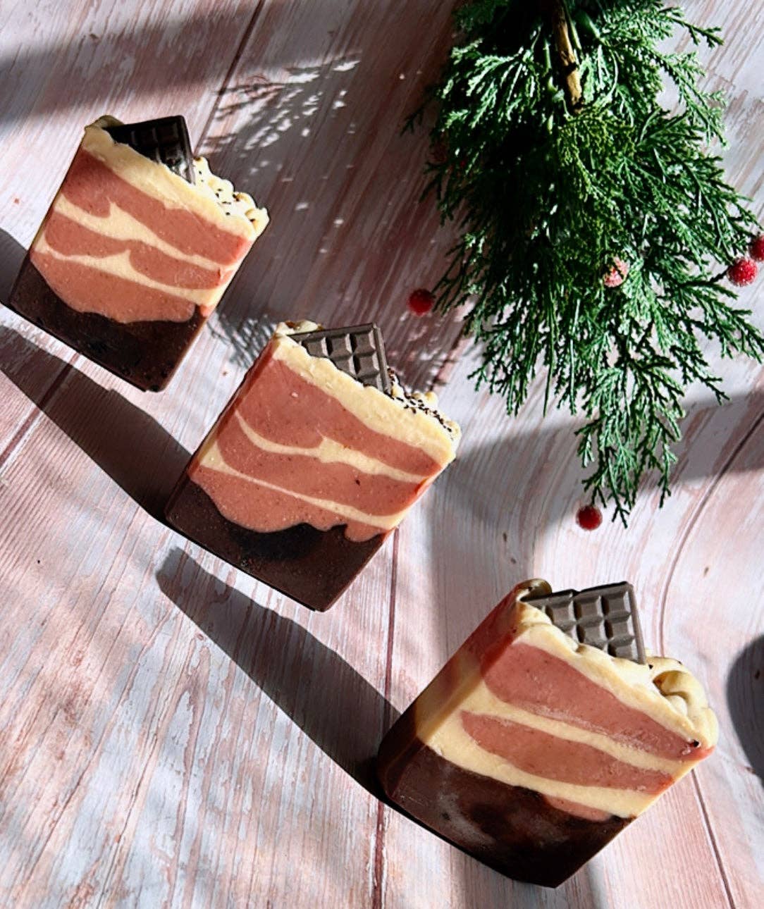 LaVic Organics – Großhandel Feste Seife – Choclate Love | Zartbitterschokolade | weiße Schokolade1