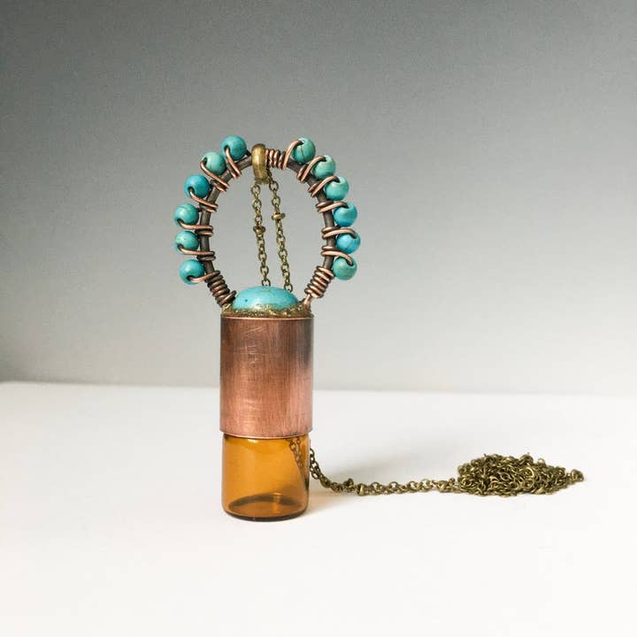 Collana roller turchese per la vendita all'ingrosso da parte di Steph Barnes wearables & interiors