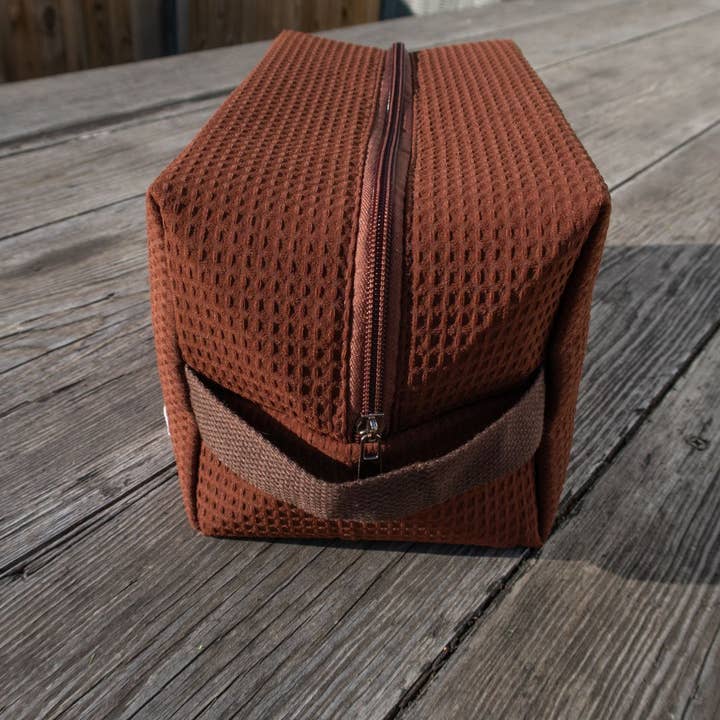 Coastal Cowboy - Wholesale Makeup/Cosmetic Bag - Brown Horseshoe Makeup Travel Bag3