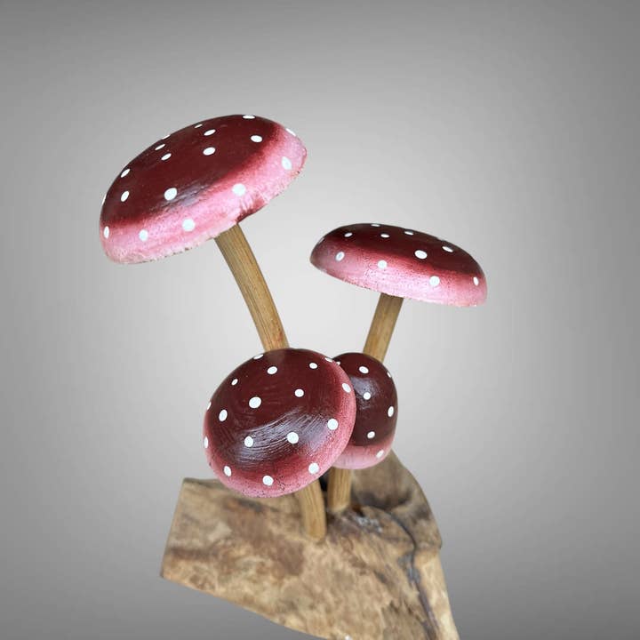 Batik Indah - Wholesale Decorative Tabletop Object - Painted carved 4 mushrooms on a wood stand - 15 cm1