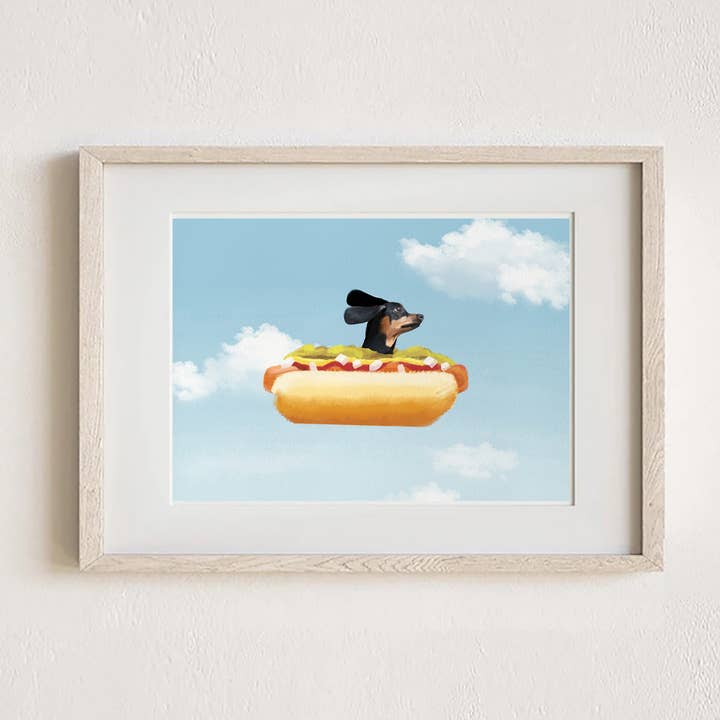 Impression artistique sur un mini-hot-dog volant en teckel pour la vente par Pawssionate Art