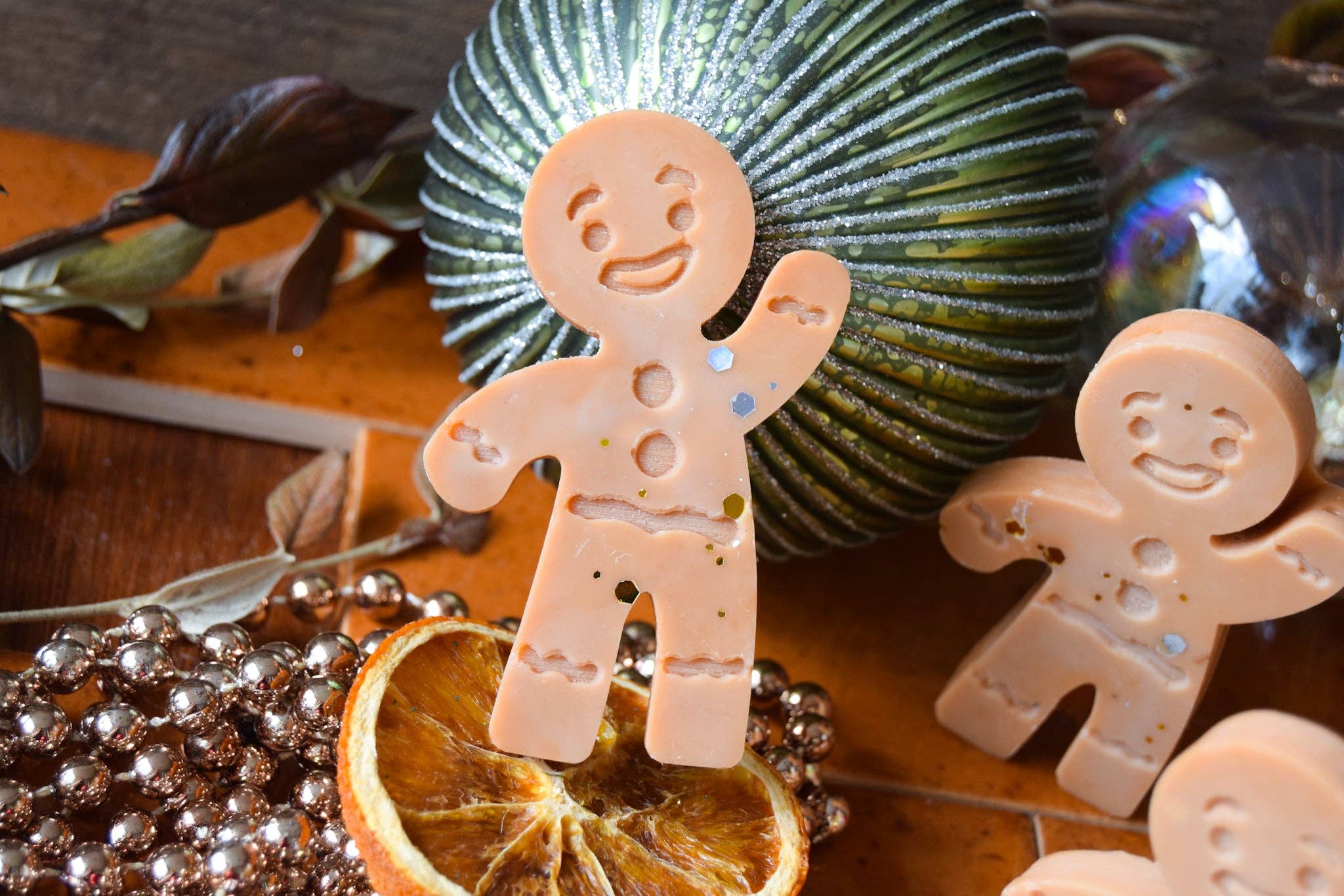 Firefly Handmade Creations ltd – wholesale Wax melt – Gingerbread Man - Large Wax Melt1