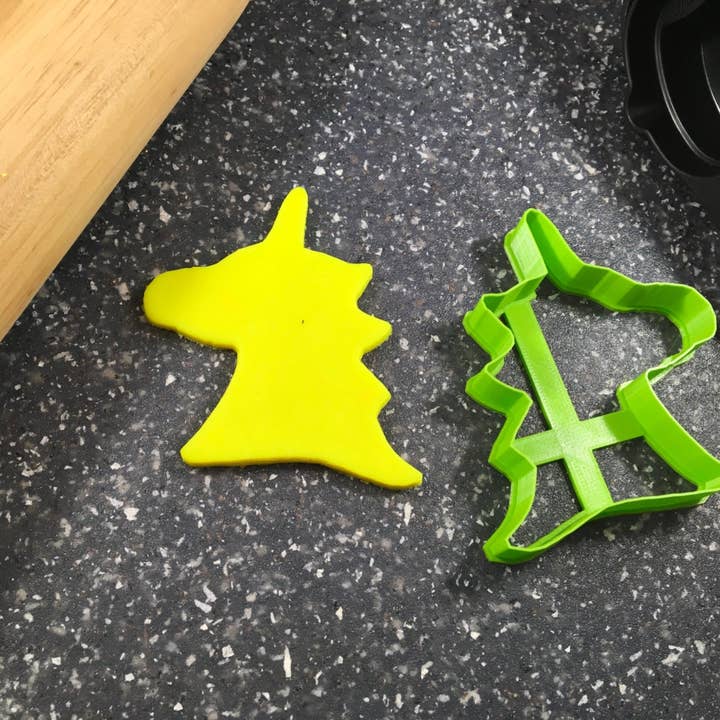 Unicorn hoved Cookie Cutter for engroshandel hos CookieCutterSupply