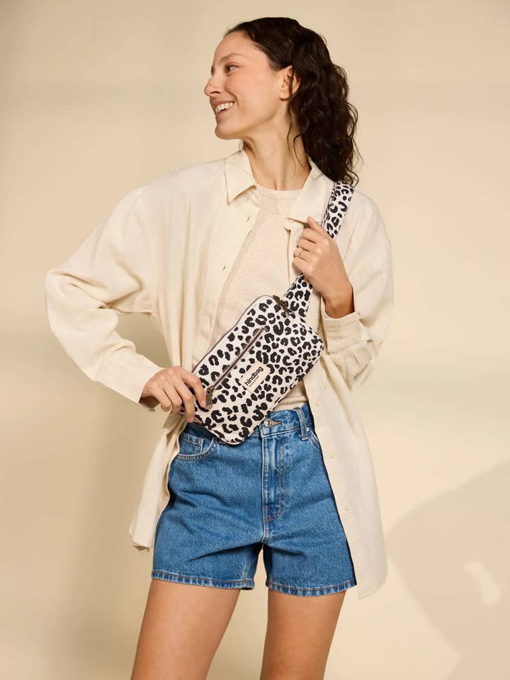 Harry Leopard bæltetaske i råhvid for engroshandel hos Hindbag