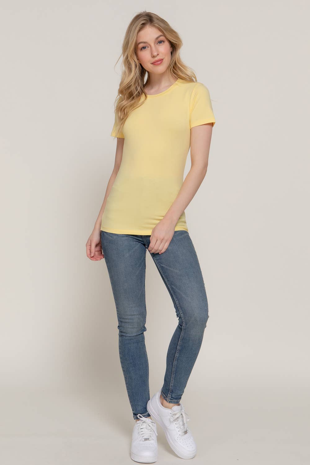 Active Basic | Active USA - Vente T-shirt – femme - Top en jersey de coton et élasthanne à manches courtes et col rond38