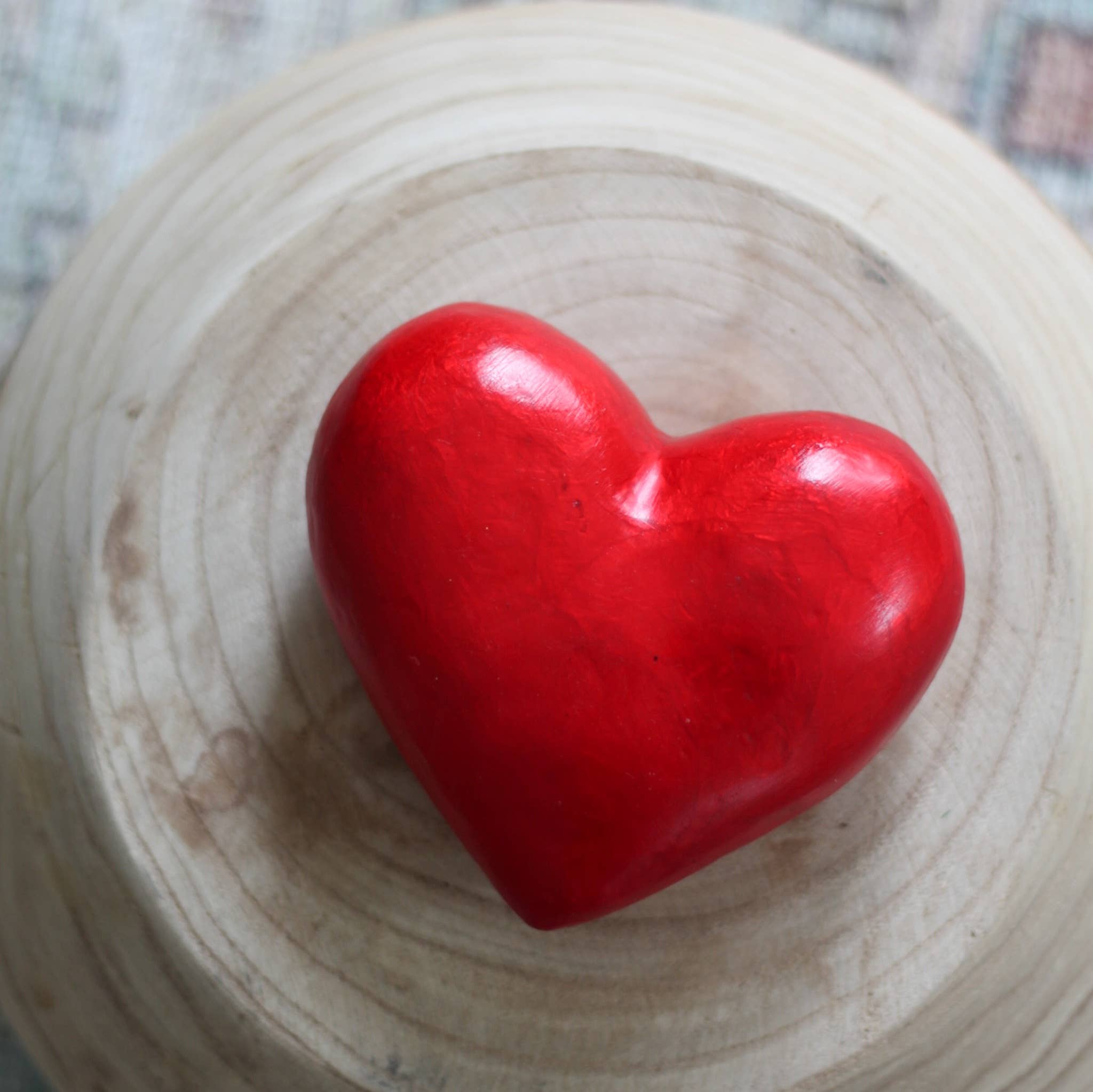 Dekorasyon Gifts  Decor - Wholesale Decorative Tabletop Object - 4.5" Capiz Heart (Red)4