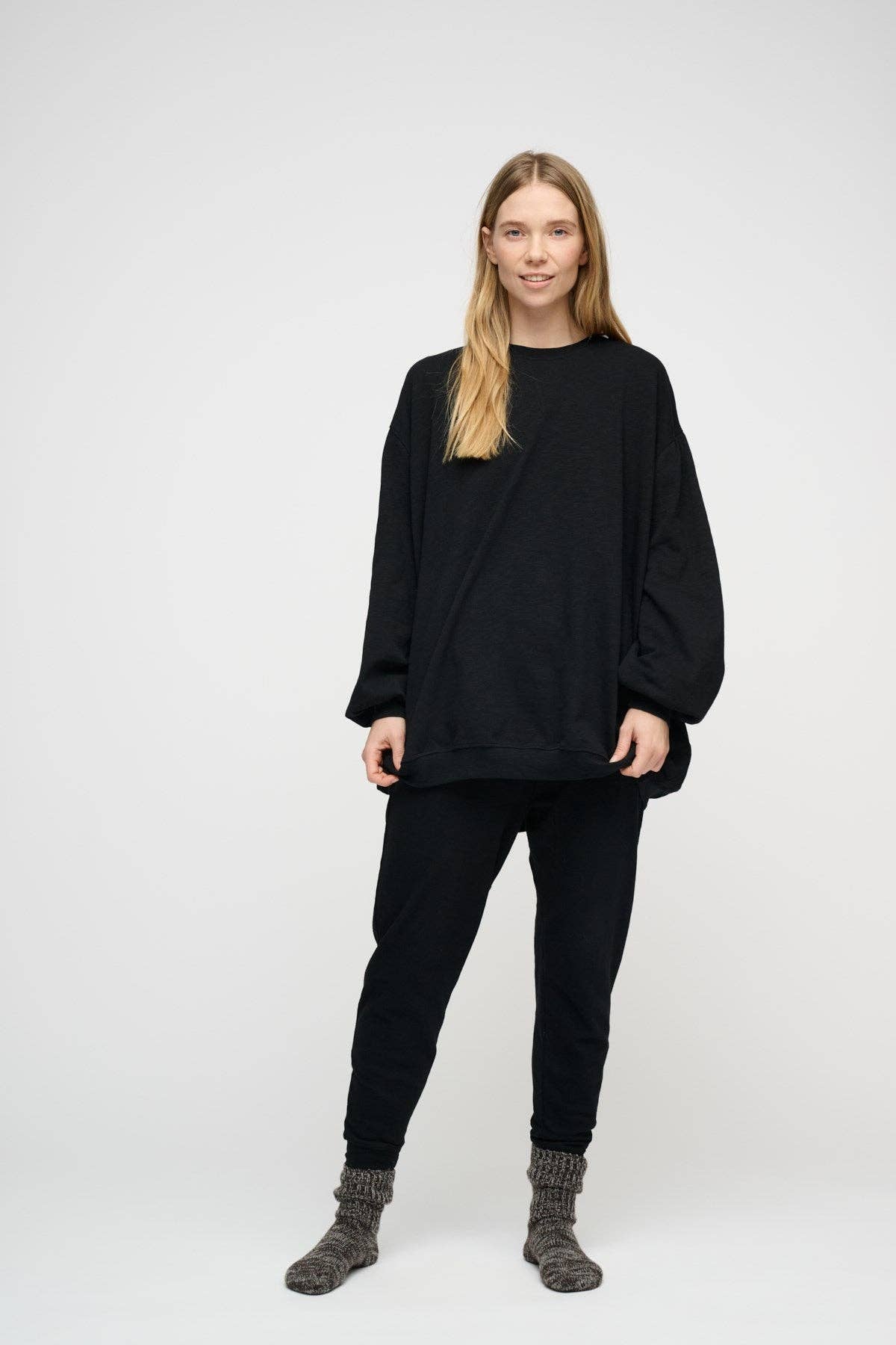 moshi moshi mind – Sweatshirt - Mulher por atacado – Moletom oversized preto Better Sweat4