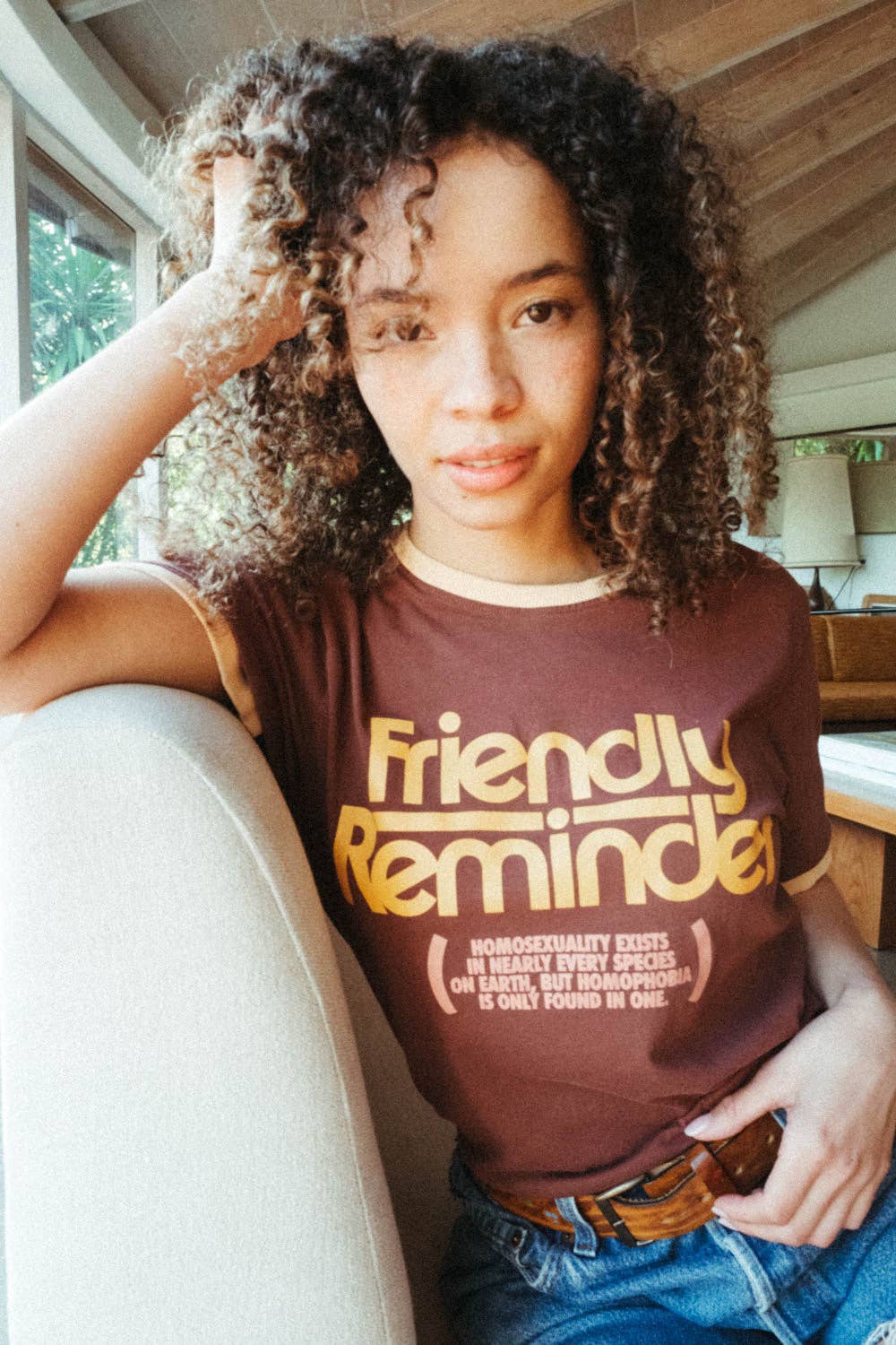 The Bee & The Fox – Engroshandel Grafisk t-shirt - Unisex – Homofobi findes kun ét sted | Unisex Ringer0