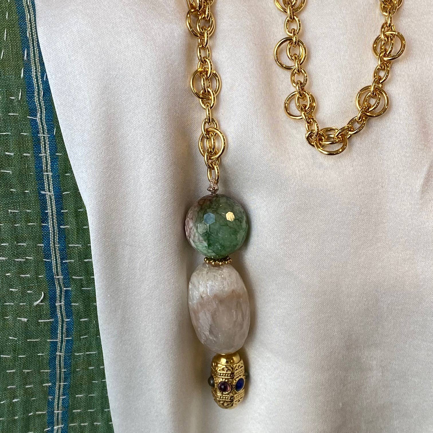 Sophie Deschamps Bijoux - Wholesale Link & Chain Necklace - Gold plated chain necklace with stones - Bastille (CCHPA21)2