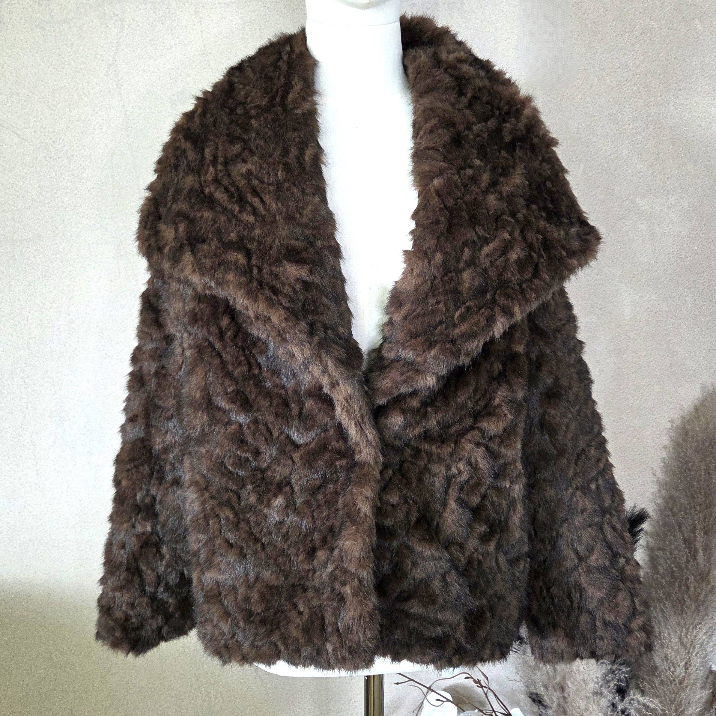 Tempest Designs - Wholesale Jacket - Women's - Luxe faux fur jacket with wide lapels and pockets (S-M)0