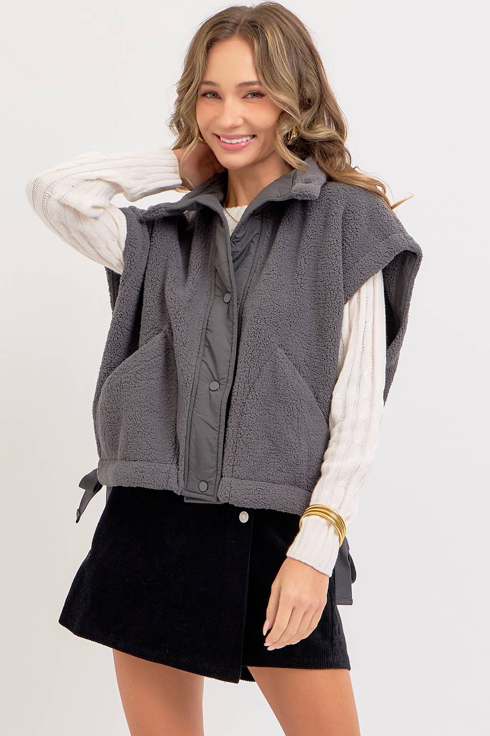 Sweet Lovely by Jen - Wholesale Outerwear Vest - Women's - OVERSIZED FLEECE VEST13
