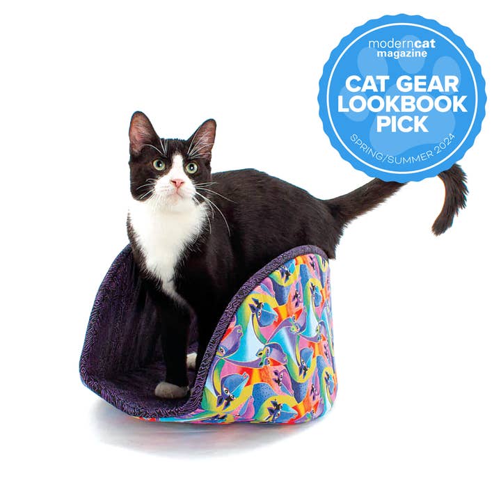 The Cat Ball - Wholesale Pet Bed - Cat/Dog - Jumbo Cat Canoe Bed - Taco-Shaped Nest for Cats and Dogs1