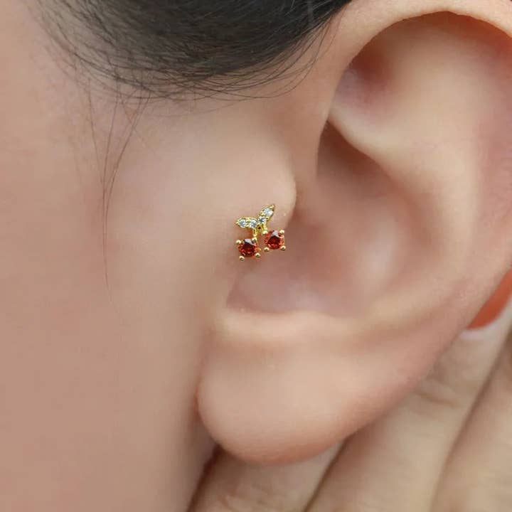 StockJWL - Vente Boucles d'oreille uniques - Piercing Tragus Cerise pour helix, cartilage et lobe - Or et argent1