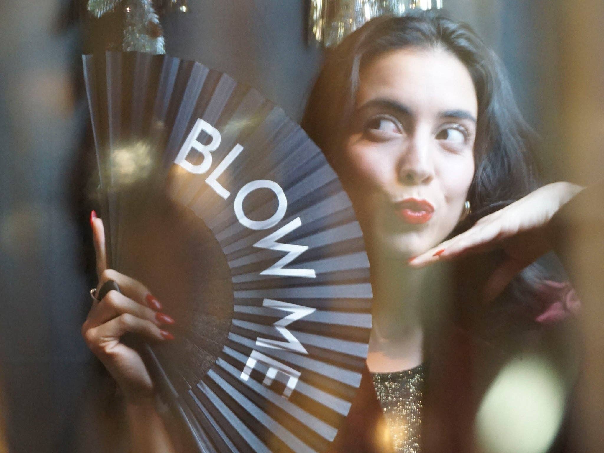 Khu Khu – wholesale Handheld folding fan – Blow Me Hand-fan3