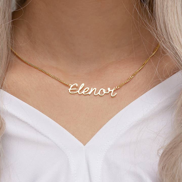 Colar com nome Vivola em ouro por atacado de DUCETT