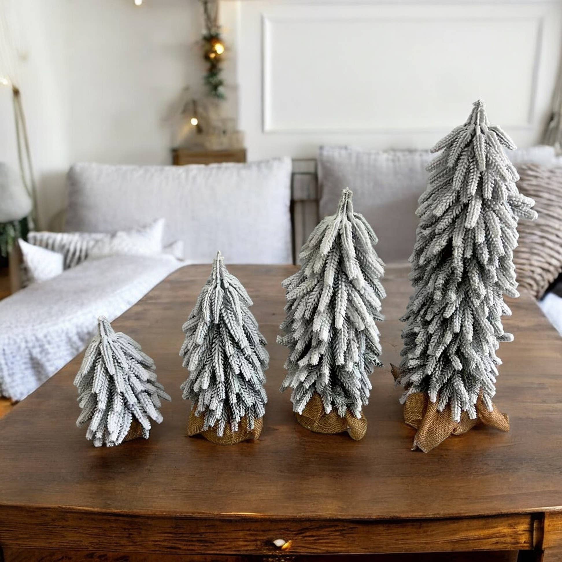 Gia Roma - Wholesale Christmas Decoration - Snow Topped Christmas Trees With Wood & Jute Base, Holiday 21