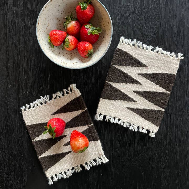 Forma Coasters White for wholesale by Selva Studio