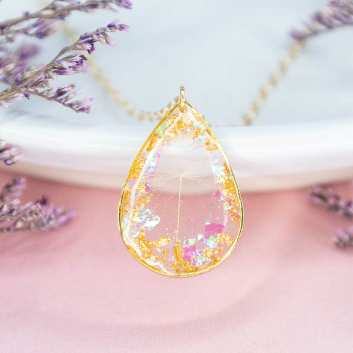 Allie and Posie – wholesale Pendant/charm necklace – Elnora real dandelion iridescent glitter drop necklace