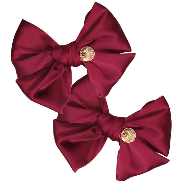 Serenity Doppelclip mit Seidenschleife, Bordeaux für den Großhandel von Halo Luxe