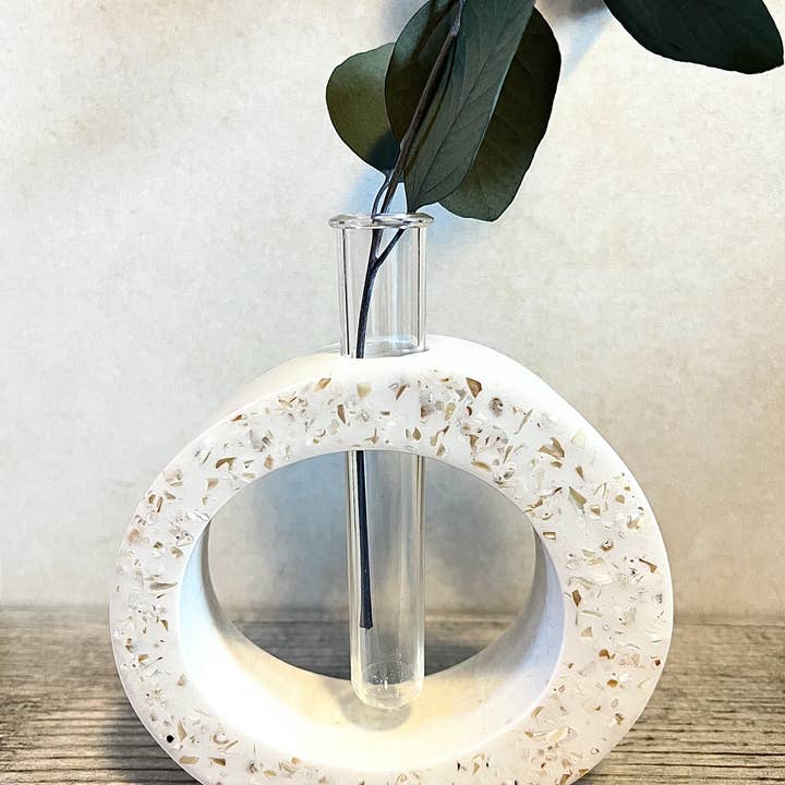 EMB Pretty - Wholesale Vaas - Mother of Pearl terrazzo 'O' vaas, propagatie, schelp, vaas