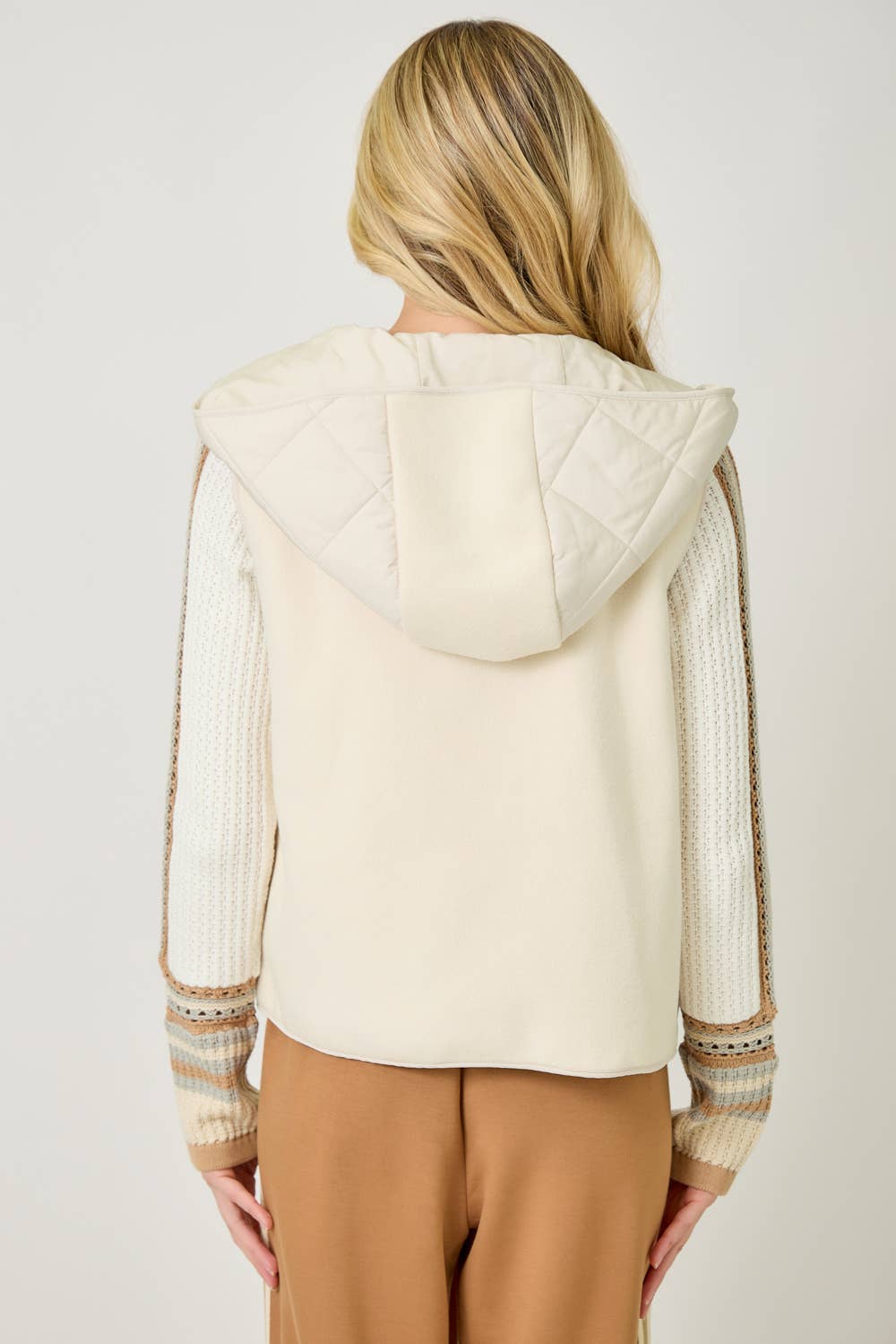 Mystree - Wholesale Outerwear Vest - Women's - 61144 Quilted Puffer Hoodie Vest4