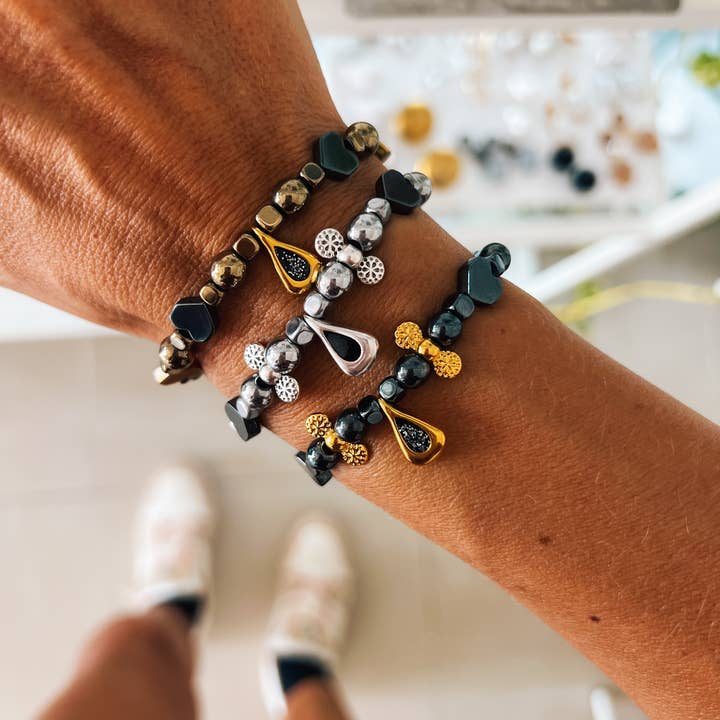 Goupi - Wholesale Jewelry Set - Semiprecious hematite beaded stackable bracelets