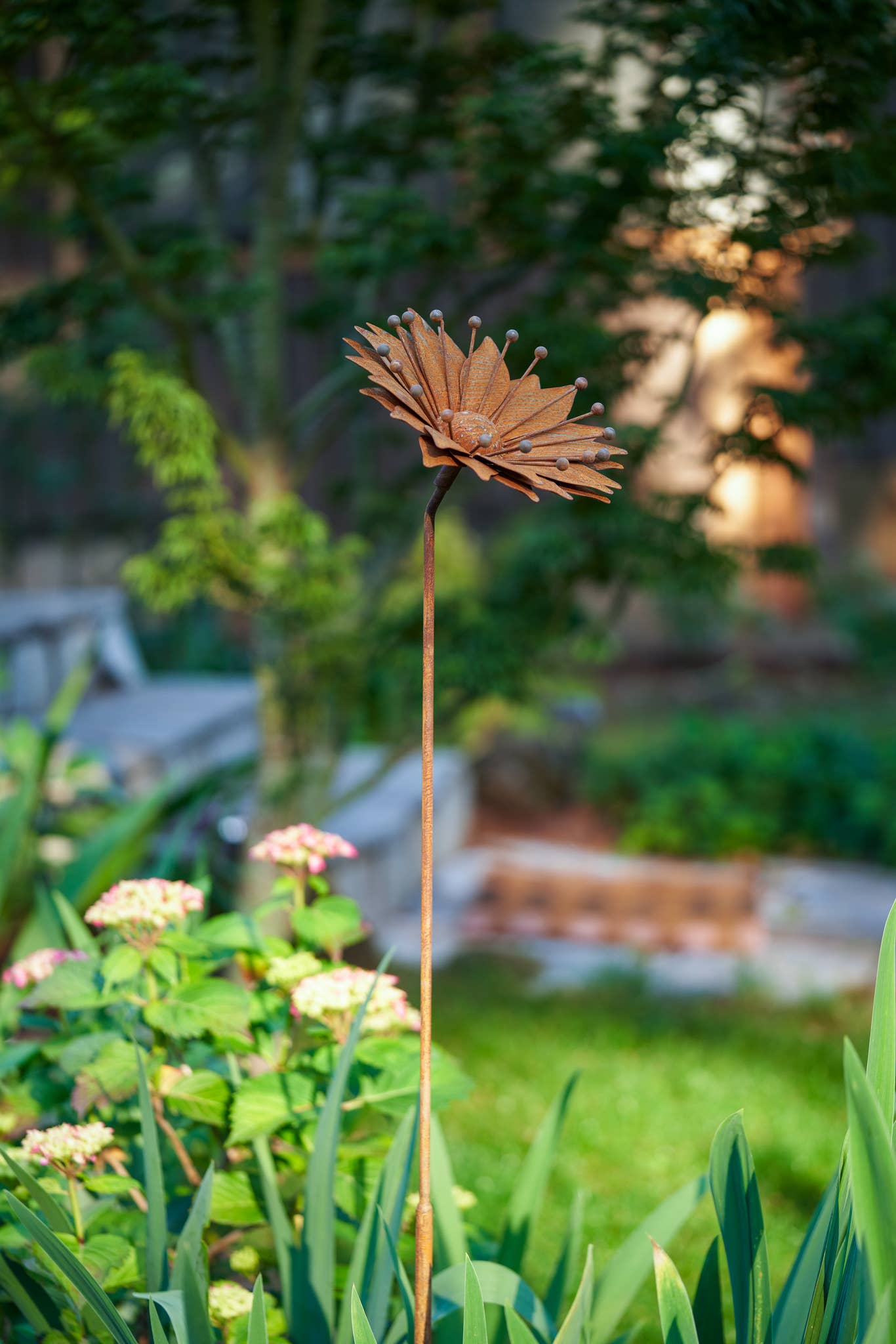 Elegant Garden Design - Wholesale Garden/Lawn Stake - Zora Flower Stake2