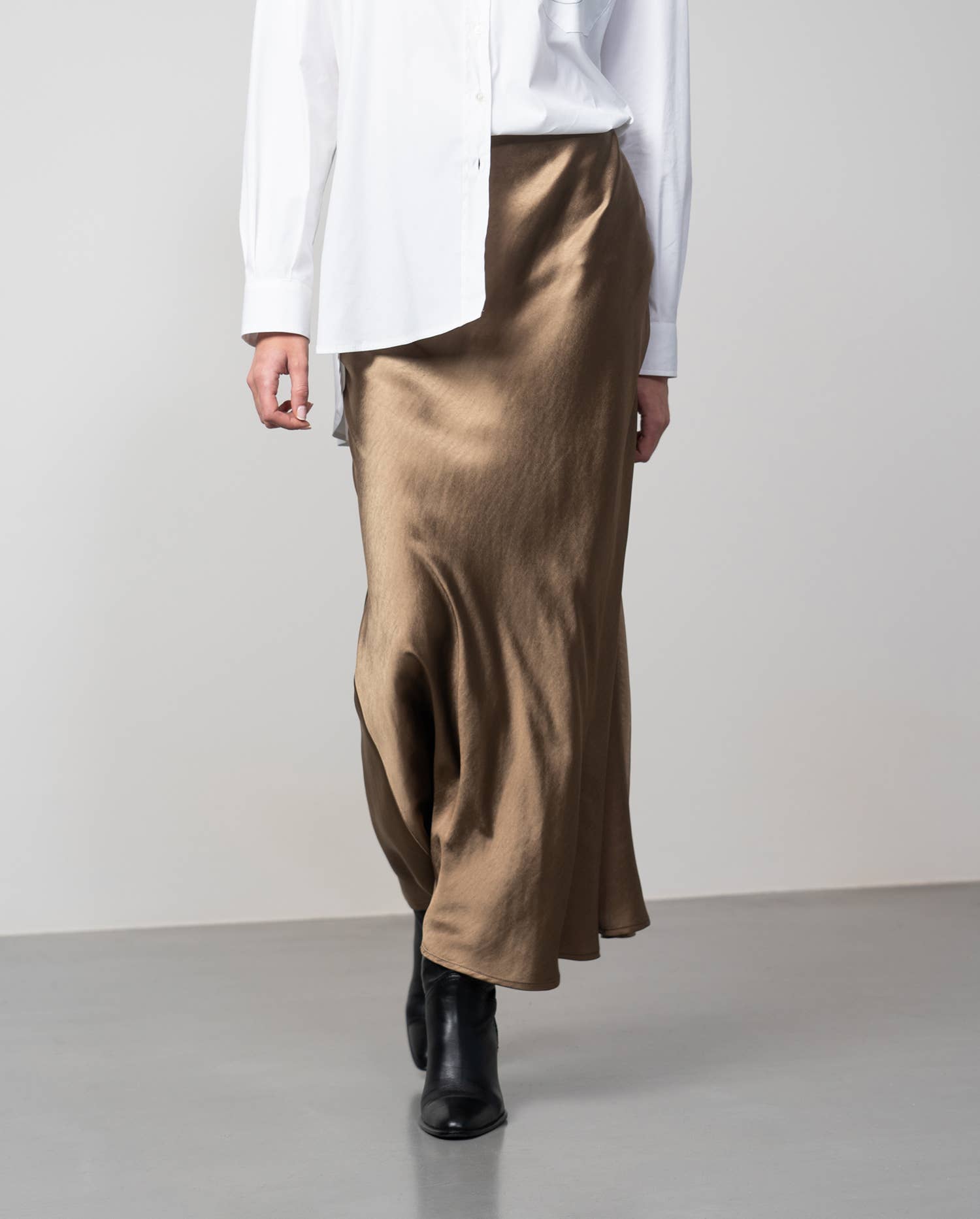 Etiem - Wholesale Skirt - Women's - Satin Midi Skirt3