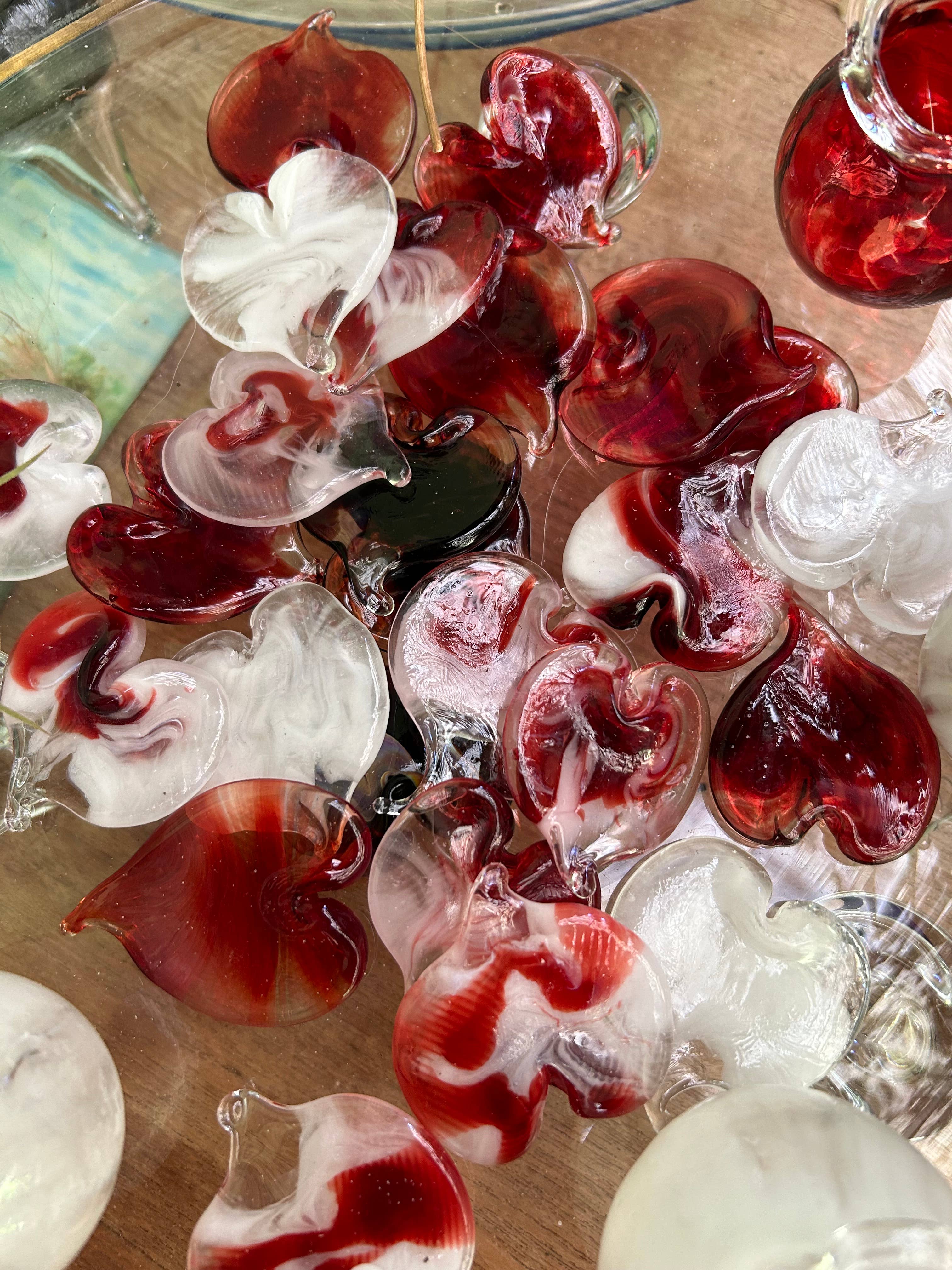 Terrapin Glass Gardens - Vente Décorations de table - Cœurs en verre sculptés à la main fabriqués aux États-Unis12